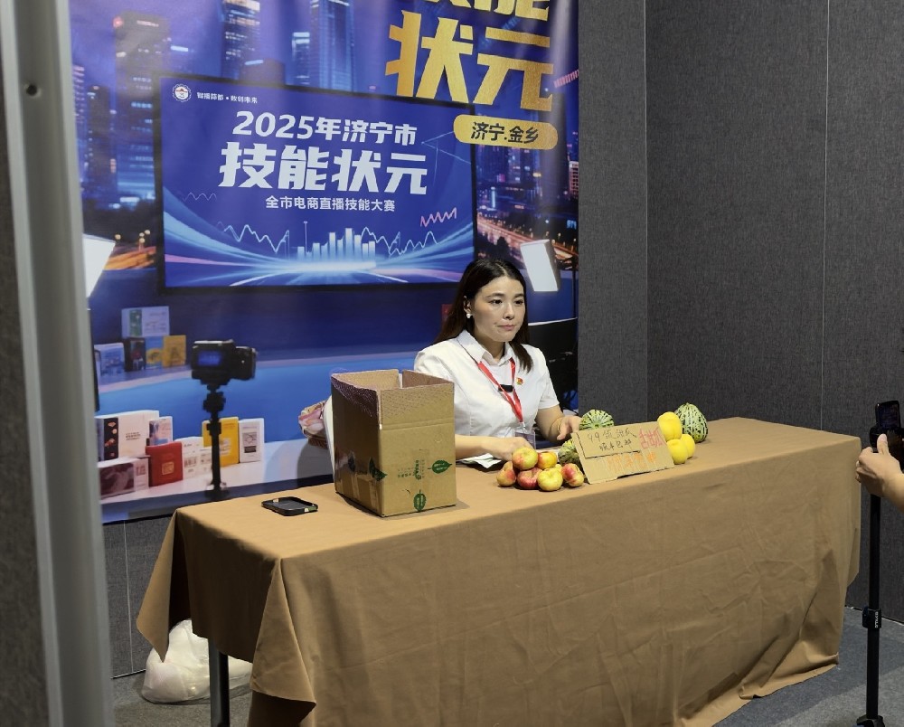 主播张明